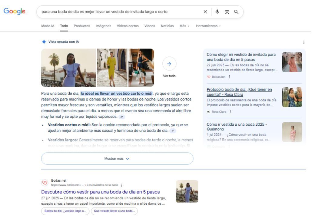 Captura que muestra el resultado de Google para la búsqueda "para una boda de día es mejor llevar un vestido de invitada largo o corto". Google ha generado una AI Overview