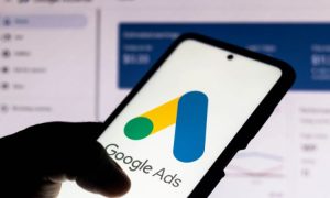 Google Ads permitirá mostrar anuncios tanto arriba como abajo de los resultados de página