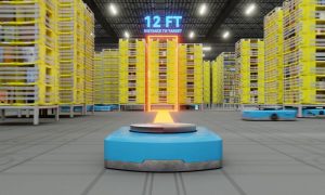 Fotografía que muestra uno de los robots de almacén de Amazon empleando su tecnología mejorada para coordinar movimientos y desplazarse de forma más eficiente