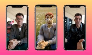 Sobre un fondo degradado rosa y naranja hay tres teléfonos móviles. En cada uno de estos teléfonos se ve a Adam Mosseri recreando un ejemplo distinto de las posibilidades que ofrece la nueva herramienta de vídeo basada en IA que está desarrollando Instagram. En el primero aparece Mosseri con un hipopótamo animado trás él, en el segundo la IA ha transformado a Mosseri en una marioneta de peluche y en el tercero la ropa de Mosseri y el fondo han cambiado