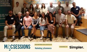 Fotografía grupal de las personas participantes en la M4C Session del 17 de octubre de 2025 impulsada por Simpler