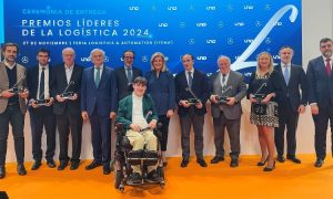 Foto de familia de los ganadores de los Premios Líderes de la Logística 2024