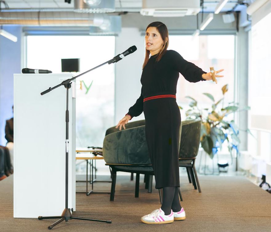 Sara Lapi, ebay, en una conferencia pública